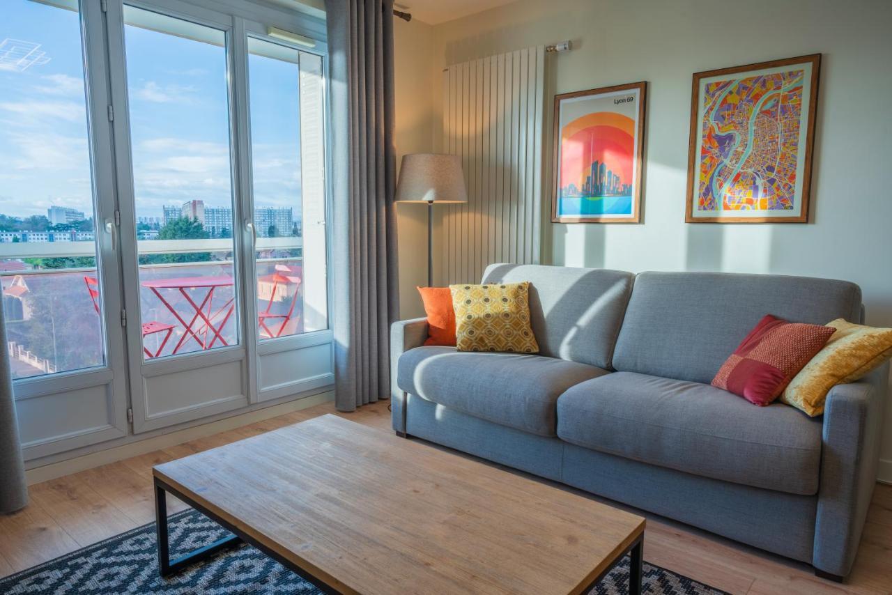 T2 De Standing Climatise Avec Parking Prive, Tram T2 T5, Hopitaux Est Apartment Bron Exterior foto
