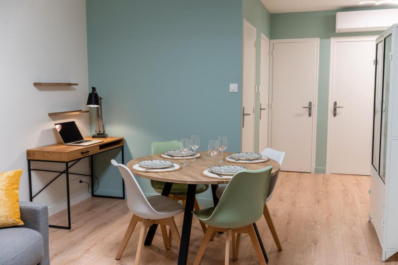 T2 De Standing Climatise Avec Parking Prive, Tram T2 T5, Hopitaux Est Apartment Bron Exterior foto