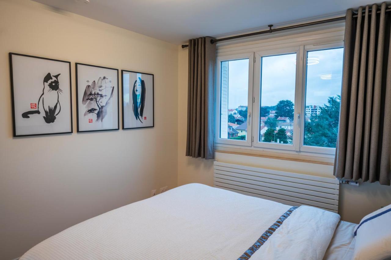 T2 De Standing Climatise Avec Parking Prive, Tram T2 T5, Hopitaux Est Apartment Bron Exterior foto